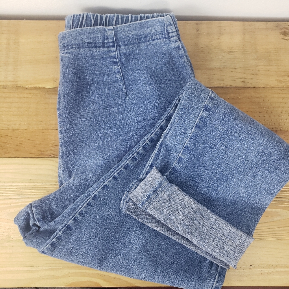 Vintage stretchy grandma pants.